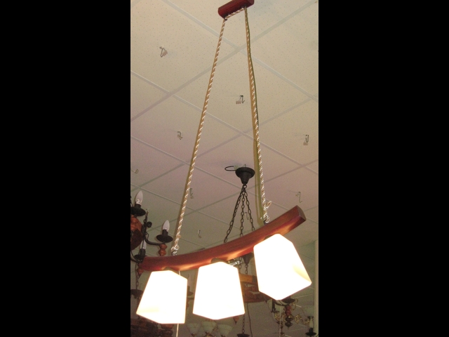 Ëþñòðû äåðåâÿííûå